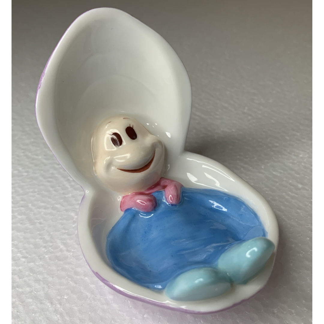 Disney(ディズニー)のレア 美品  不思議の国のアリス オイスター 陶器 ヤングオイスター エンタメ/ホビーのおもちゃ/ぬいぐるみ(キャラクターグッズ)の商品写真