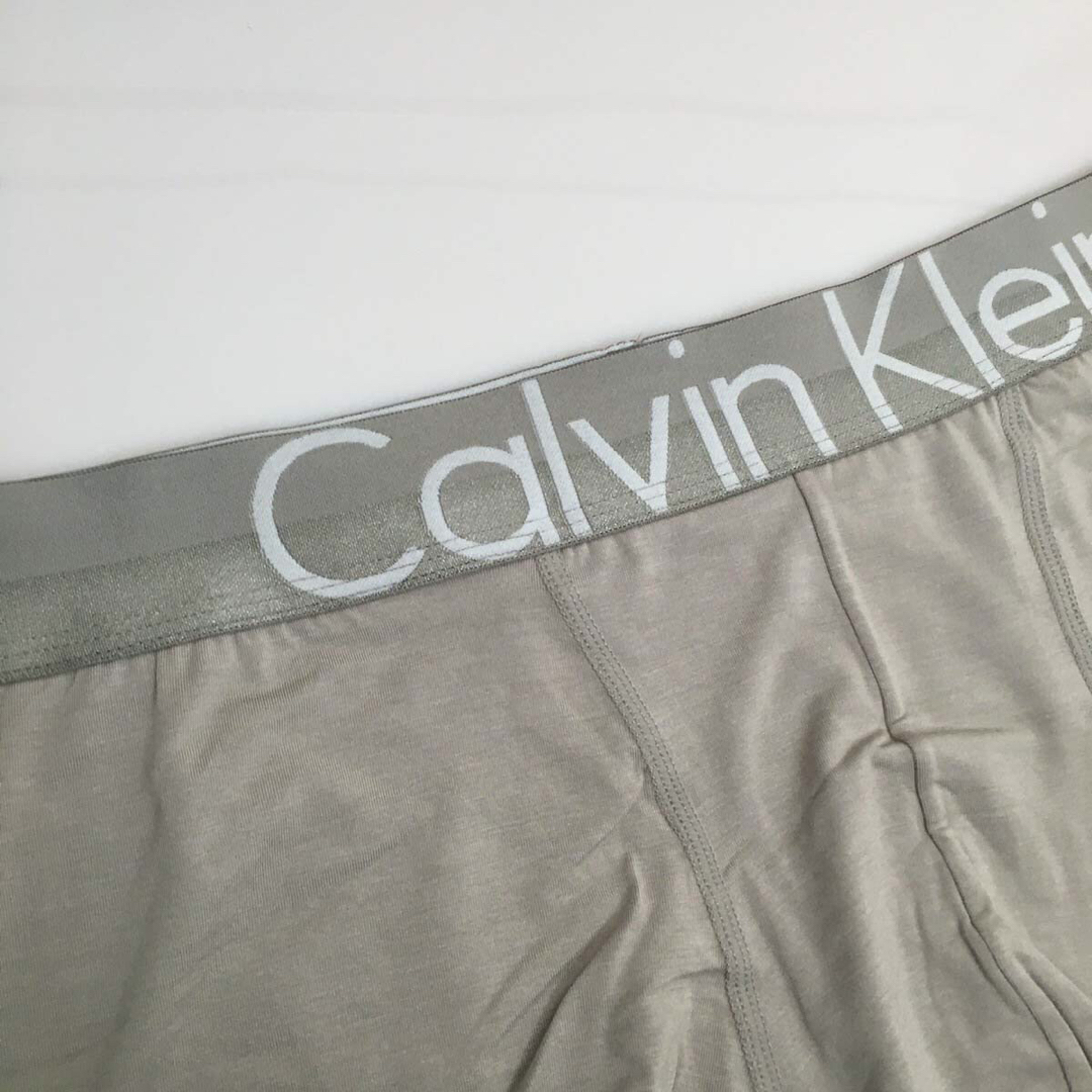 ck Calvin Klein(シーケーカルバンクライン)のカルバンクライン メンズ　ボクサーパンツ　ライトグレー　L メンズのアンダーウェア(ボクサーパンツ)の商品写真