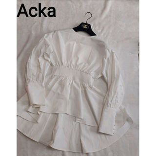 極美品★エーシーケーエー Acka アシンメトリー長袖ブラウスシャツ S～M 白(シャツ/ブラウス(長袖/七分))