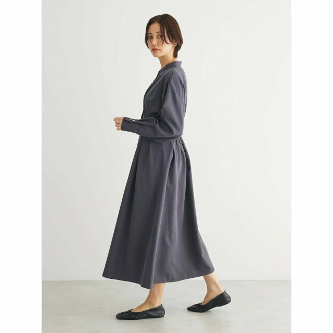 green parks(グリーンパークス)の【チャコールグレー】【F】ELENCARE DUE ウエストタックワンピース 24SS/長袖/ロング丈/シャツワンピース レディースのワンピース(ロングワンピース/マキシワンピース)の商品写真