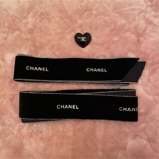 CHANEL - CHANEL 2023 ホリデー ラッピング ハート チャーム リボンの