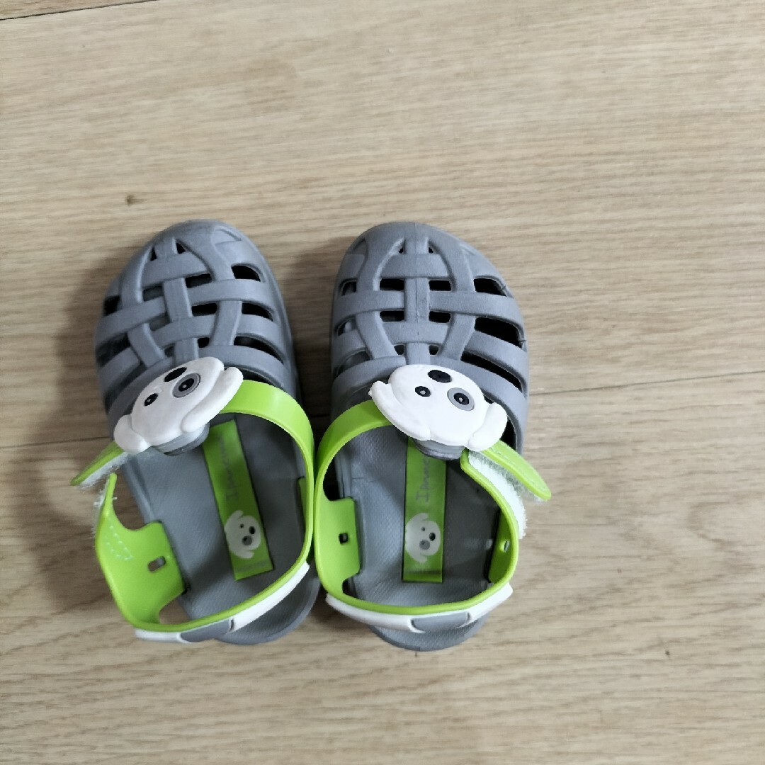 crocs(クロックス)のベビーサンダル３足セット キッズ/ベビー/マタニティのベビー靴/シューズ(~14cm)(サンダル)の商品写真