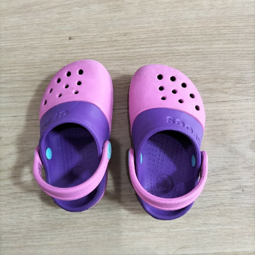 crocs(クロックス)のベビーサンダル３足セット キッズ/ベビー/マタニティのベビー靴/シューズ(~14cm)(サンダル)の商品写真