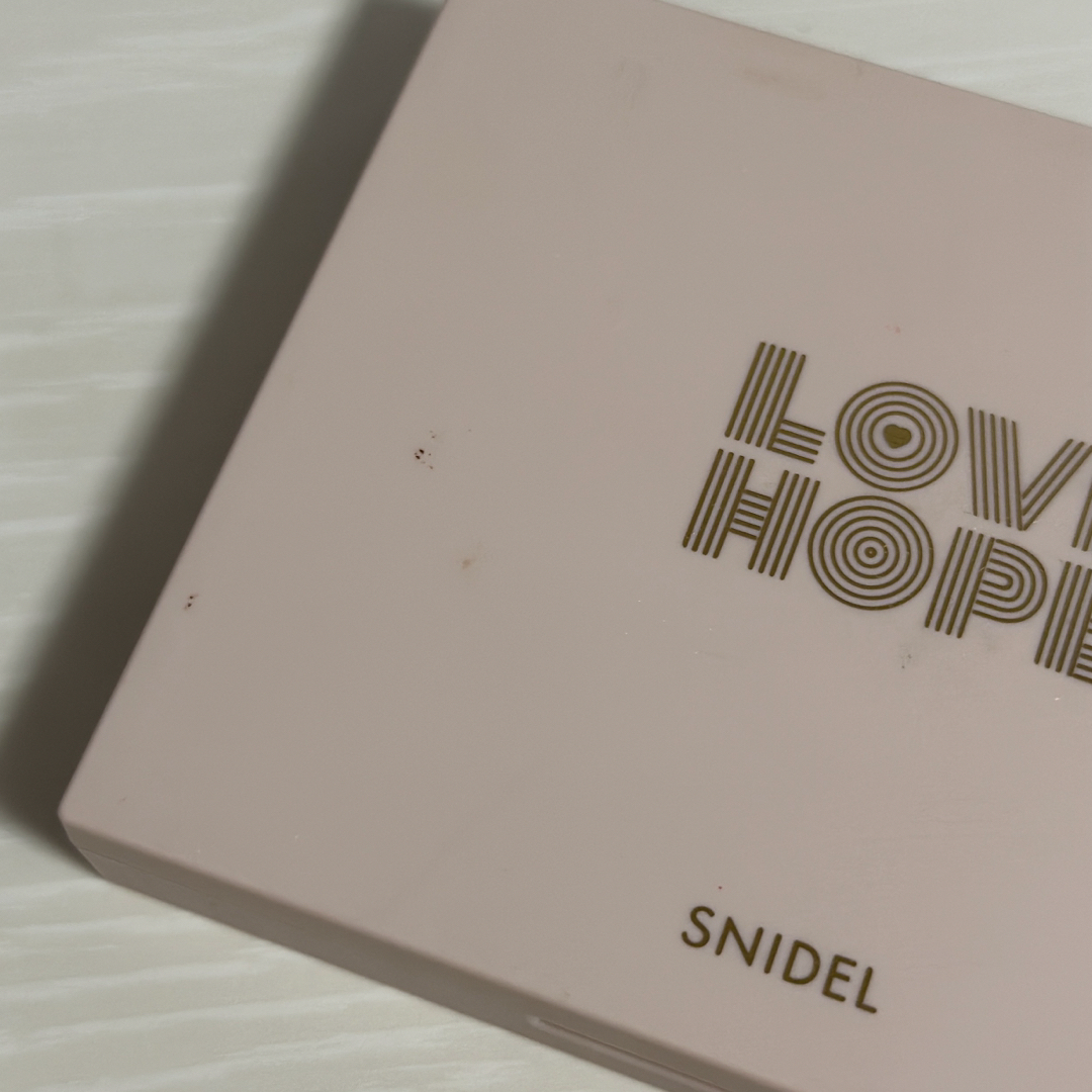 SNIDEL(スナイデル)のスナイデル　アイデザイナー　EX04 コスメ/美容のベースメイク/化粧品(アイシャドウ)の商品写真