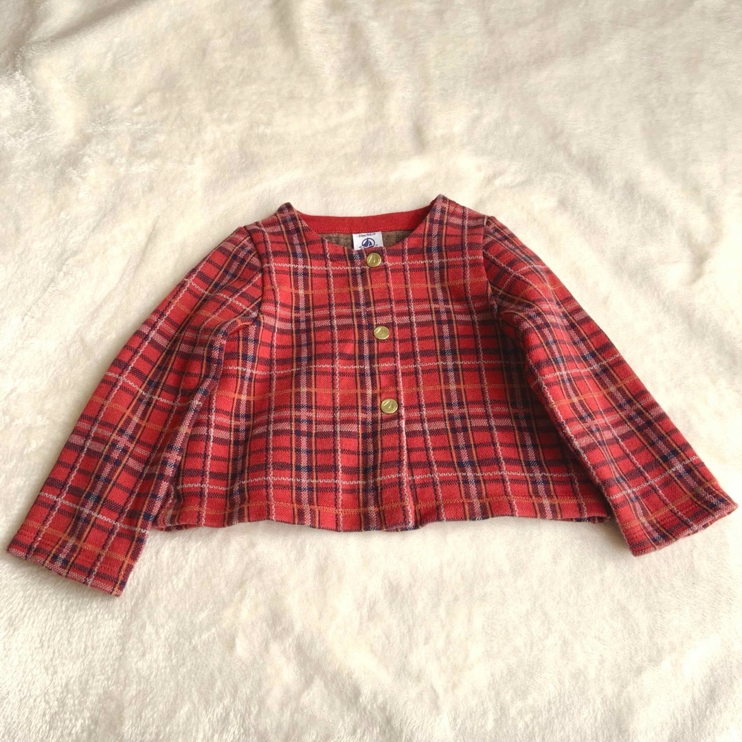 PETIT BATEAU(プチバトー)の美品★プチバトー★カーディガン★ジャケット★チェック★レッド キッズ/ベビー/マタニティのベビー服(~85cm)(カーディガン/ボレロ)の商品写真