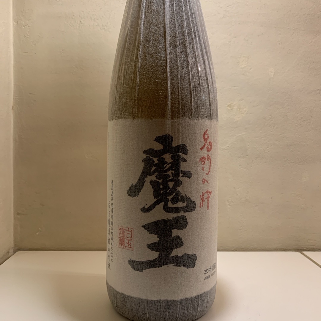 白玉醸造(シラタマジョウゾウ)の芋焼酎　魔王 食品/飲料/酒の酒(焼酎)の商品写真