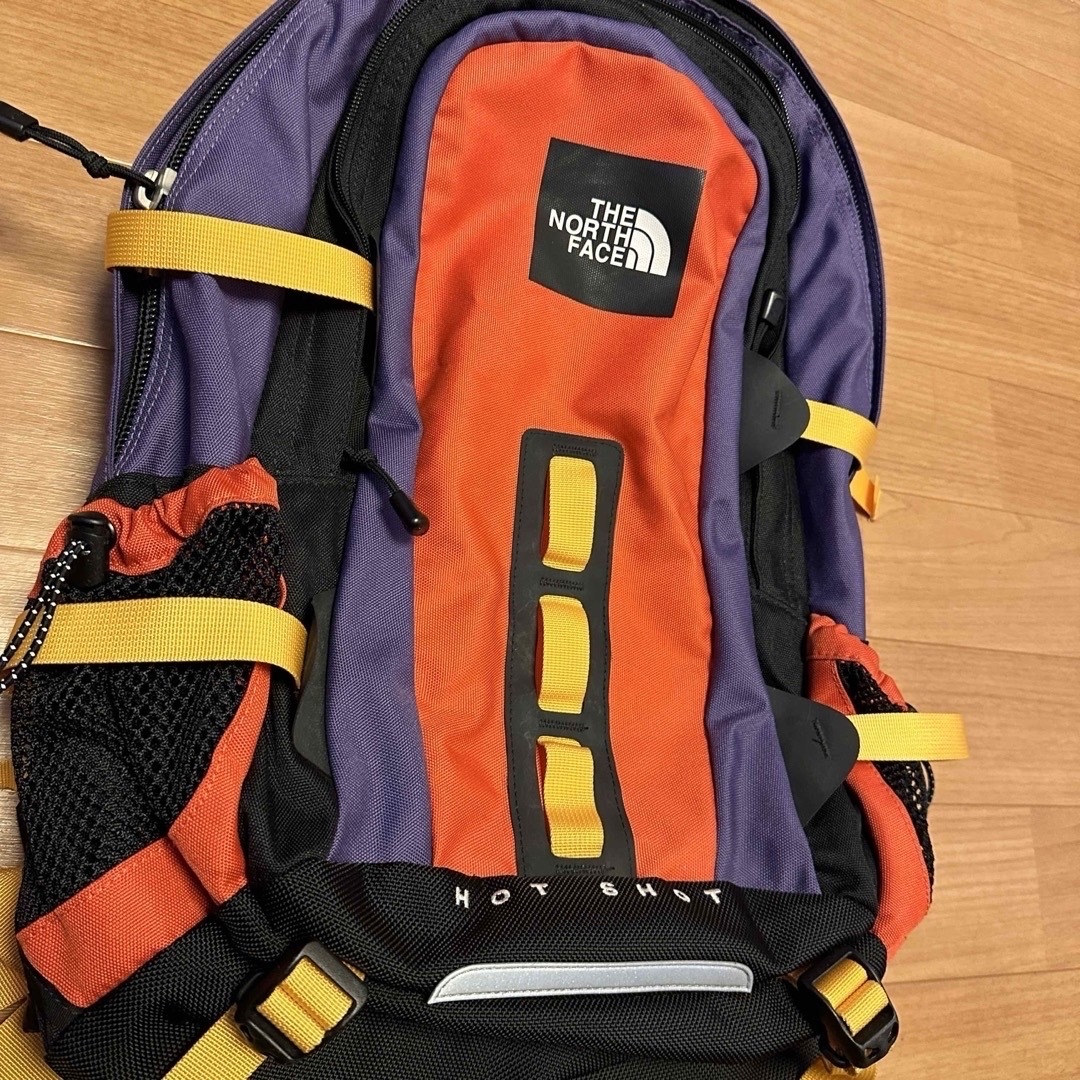 公式売上 完売品⭐︎THE NORTH FACE HOT SHOT 特別色