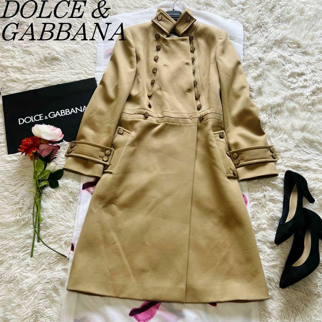 DOLCE&GABBANA(ドルチェアンドガッバーナ)の【美品】DOLCE&GABBANA ナポレオンコート ベージュ 38 立ち襟 レディースのジャケット/アウター(ロングコート)の商品写真