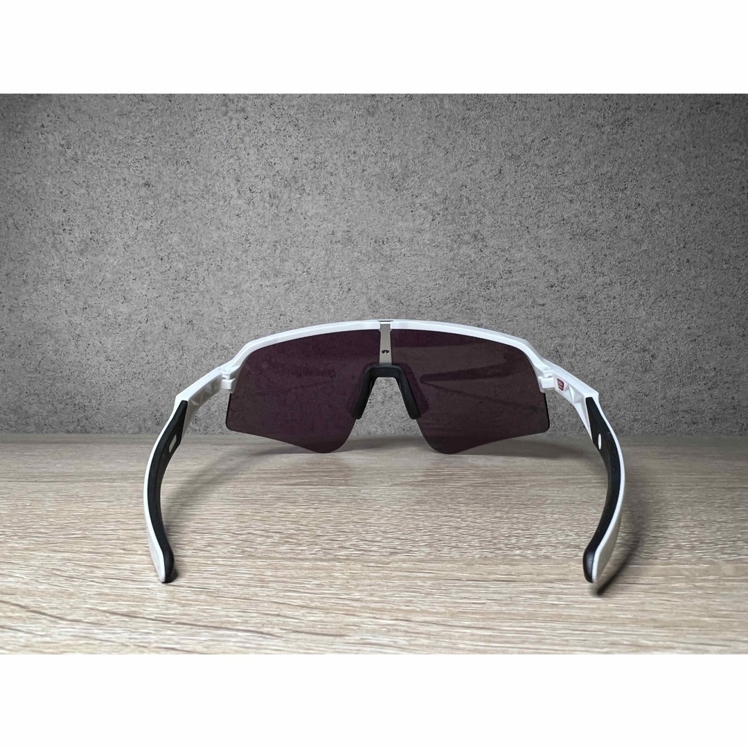 Oakley(オークリー)のOakley Sutro Lite Sweep Prizm サングラス 白 メンズのファッション小物(サングラス/メガネ)の商品写真