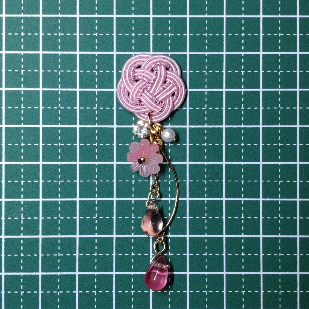 ꫛꫀꪝ   ✾No.89✾  桜とドロップビーズのピアス ハンドメイドのアクセサリー(ピアス)の商品写真