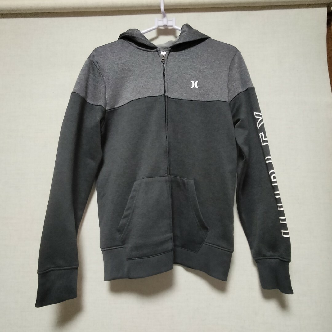 Hurley(ハーレー)のHuley パーカー150 キッズ/ベビー/マタニティのキッズ服男の子用(90cm~)(ジャケット/上着)の商品写真