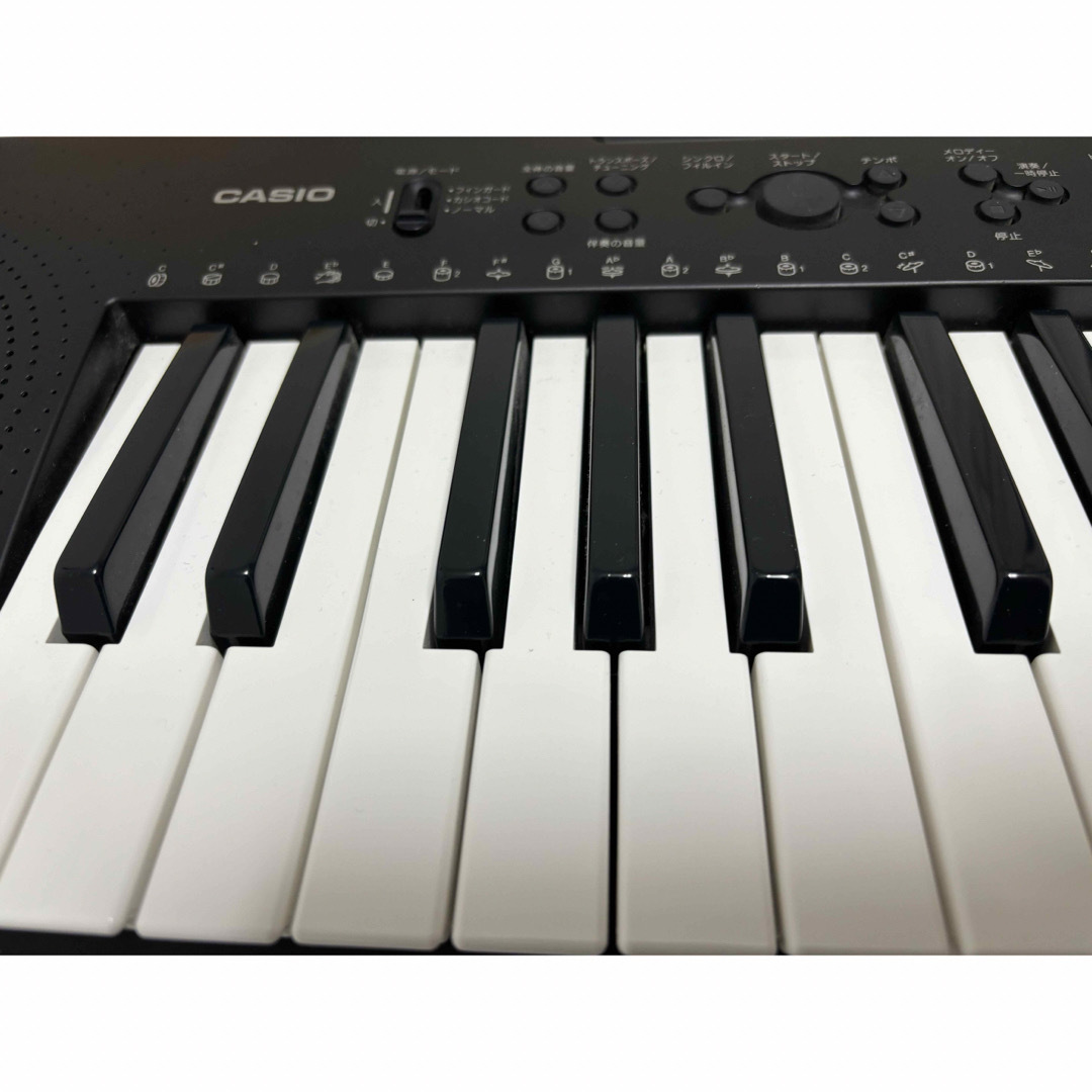 CASIO  電子キーボード 49標準鍵 スリムタイプ CTK-240 楽器の鍵盤楽器(キーボード/シンセサイザー)の商品写真