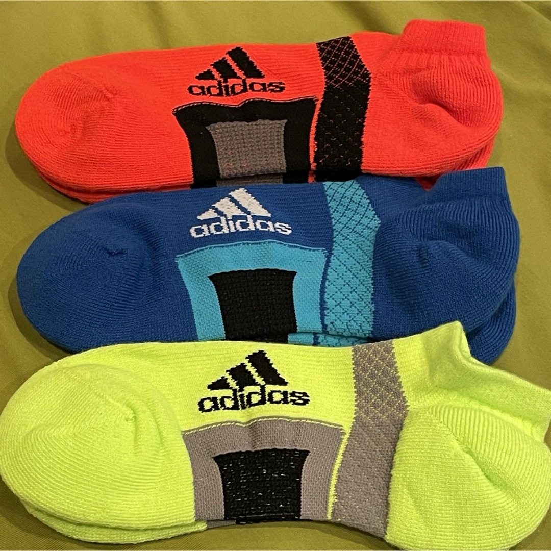 adidas(アディダス)の【アディダス】サポート クッション ネオンカラー‼️レディース靴下 3足組 レディースのレッグウェア(ソックス)の商品写真