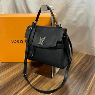 ルイヴィトン(LOUIS VUITTON)の⭐️美品⭐️ルイヴィトン バッグ ロックミー エヴァー BB M53937(ショルダーバッグ)