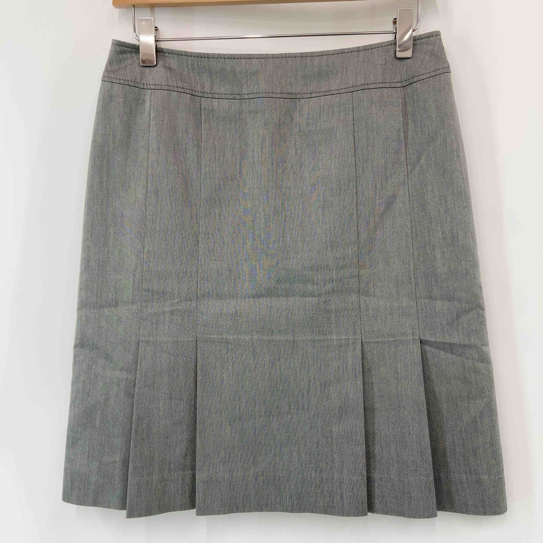 MICHEL KLEIN(ミッシェルクラン)のMICHEL KLEIN レディース ミッシェルクラン ひざ丈スカート　ライトグレー　プリーツ レディースのスカート(ひざ丈スカート)の商品写真