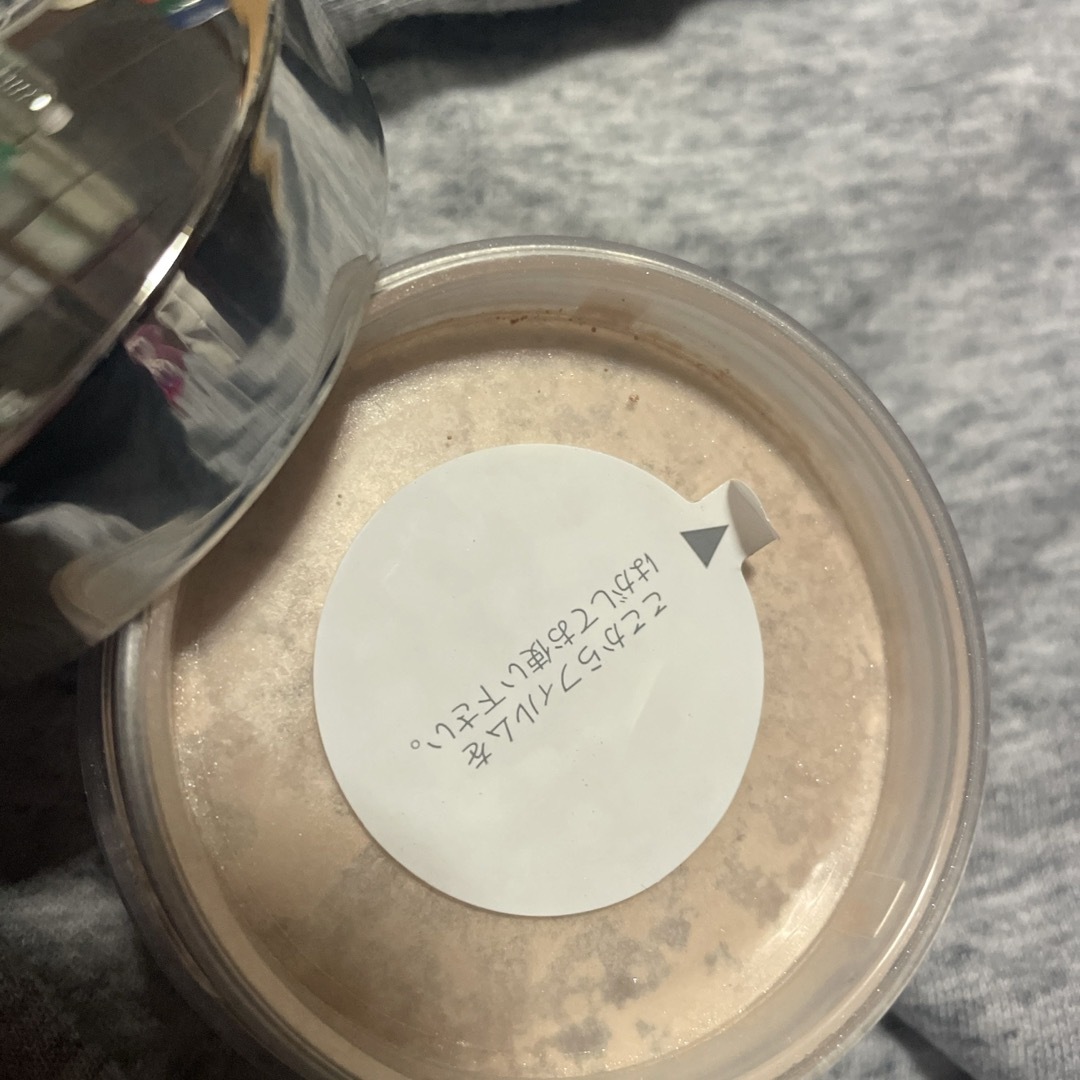 laura mercier(ローラメルシエ)のローラ　メルシエ　パウダー コスメ/美容のベースメイク/化粧品(フェイスパウダー)の商品写真