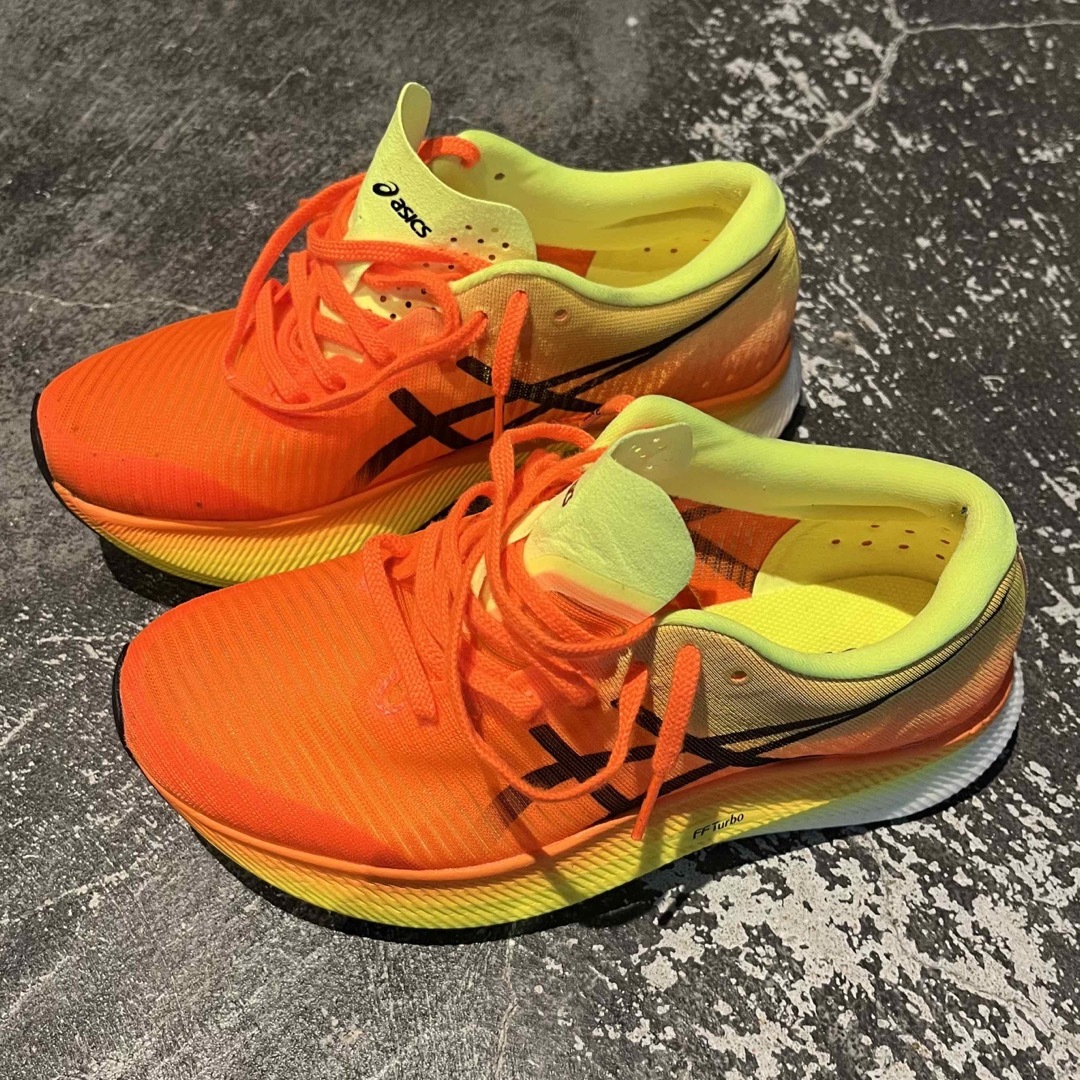 asics(アシックス)の【25cm】メタスピードスカイ スポーツ/アウトドアのランニング(シューズ)の商品写真