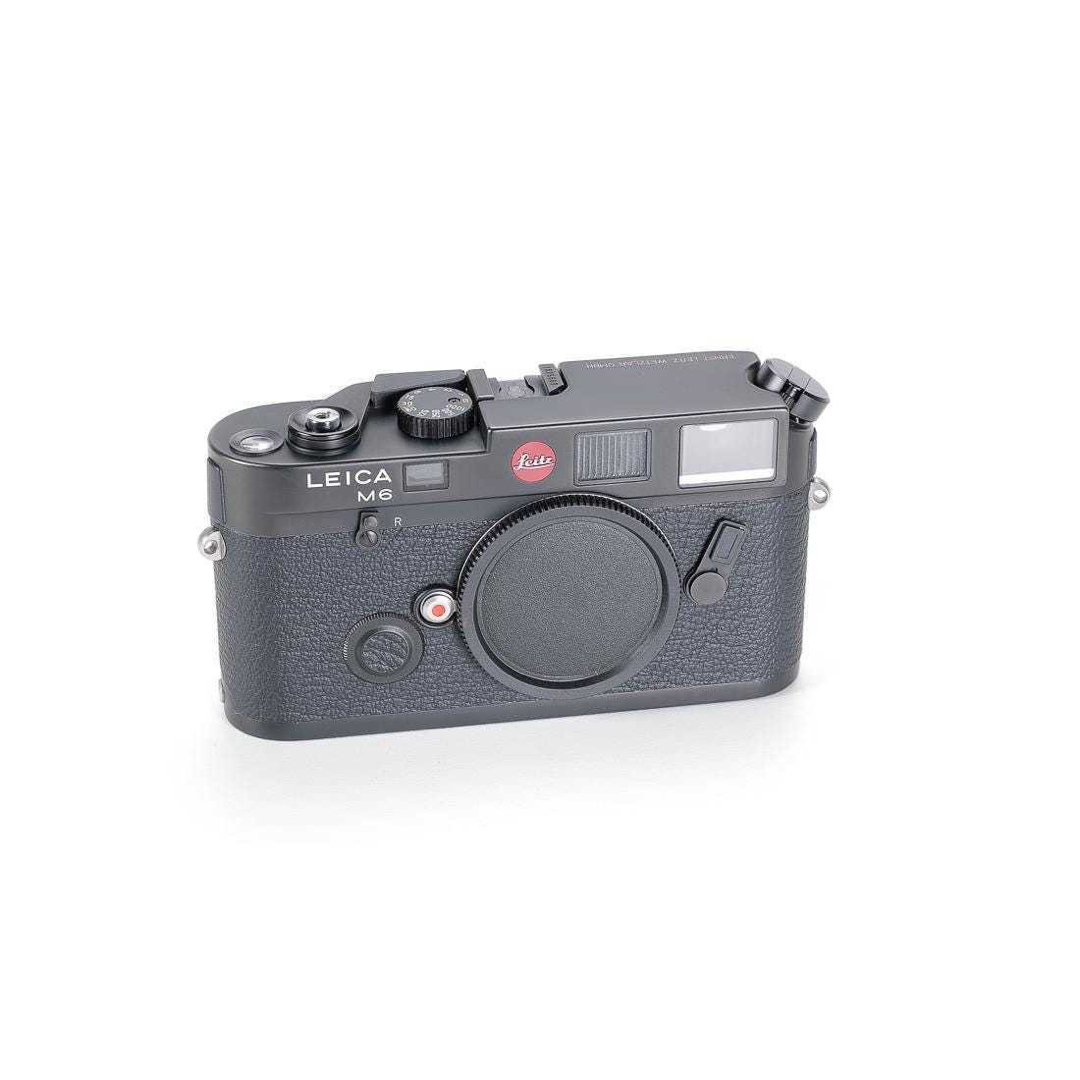 Leica/ライカ M6 ブラック スマホ/家電/カメラのカメラ(フィルムカメラ)の商品写真