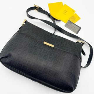 フェンディ(FENDI)の希少✨フェンディ　ショルダーバッグ　コーティングキャンバス　ズッカ　レザー　黒(ショルダーバッグ)