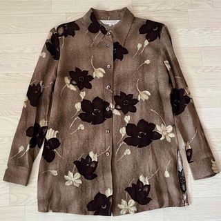 バーバリー(BURBERRY)の【美品】バーバリー 花柄 レトロ調デザイン シャツ 38 ブラウン系 麻 春物(シャツ/ブラウス(長袖/七分))