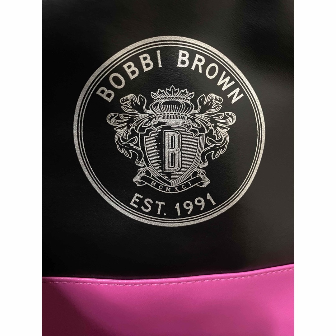 BOBBI BROWN(ボビイブラウン)のボビイブラウン　ポーチ レディースのファッション小物(ポーチ)の商品写真