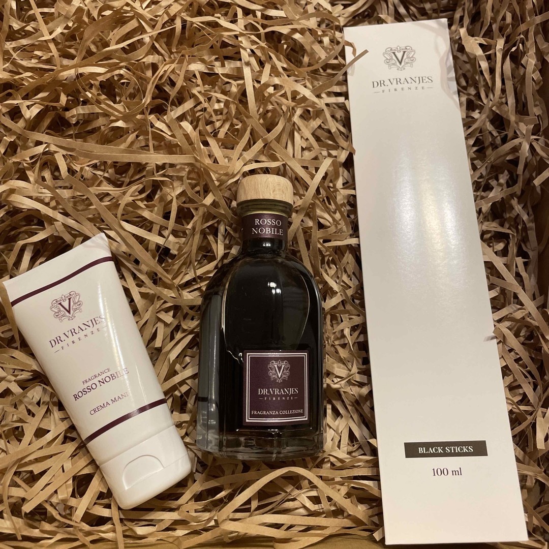 BARNEYS NEW YORK(バーニーズニューヨーク)のDR. VRANJES ROSSO NOBILE100ml&ハンドクリームセット コスメ/美容のリラクゼーション(アロマディフューザー)の商品写真