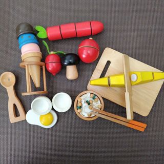 ウッディプッディ(WOODY PUDDY)の専用ページ(知育玩具)