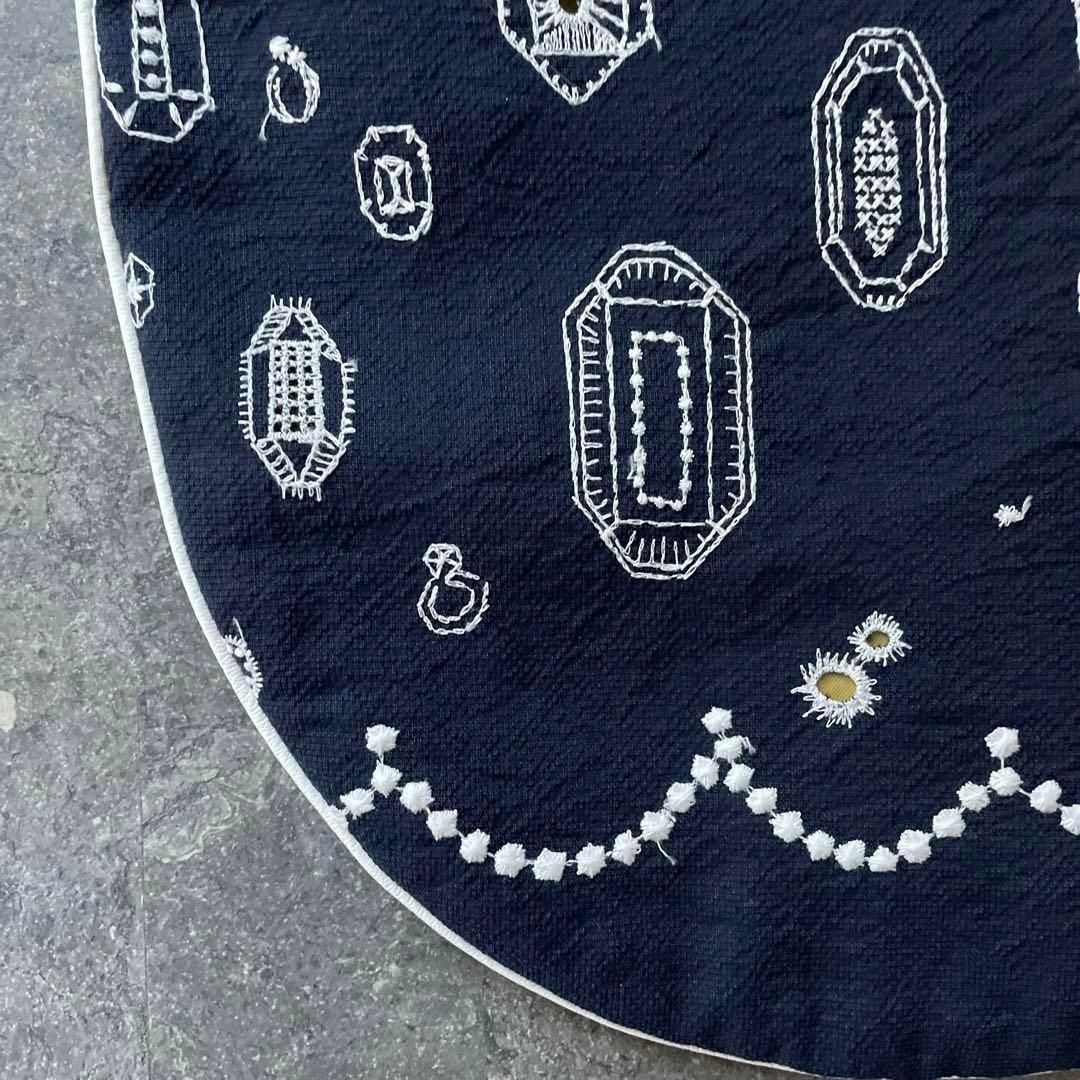 mina perhonen(ミナペルホネン)の62 mina perhonen ミナ ペルホネン バッグ エッグ トート 刺繍 レディースのバッグ(ハンドバッグ)の商品写真