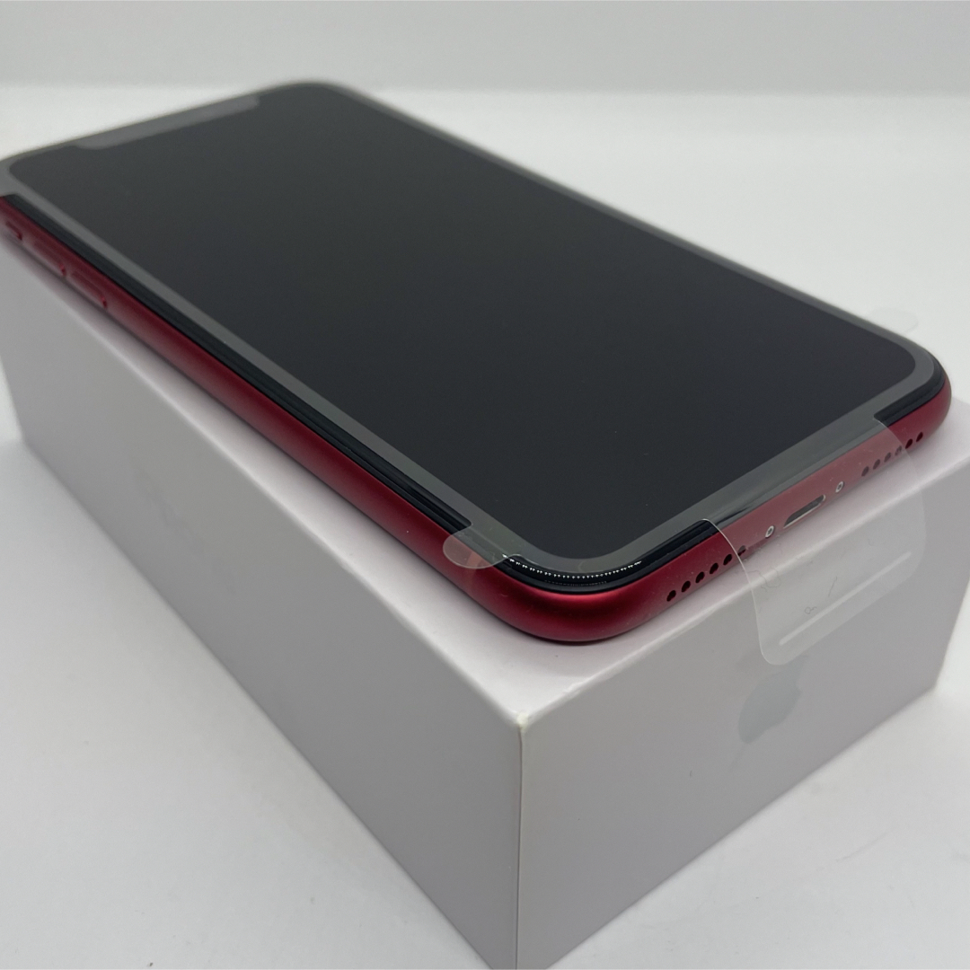 iPhone(アイフォーン)の【新品】iPhone XR レッド 64 GB SIMフリー 本体 スマホ/家電/カメラのスマートフォン/携帯電話(スマートフォン本体)の商品写真