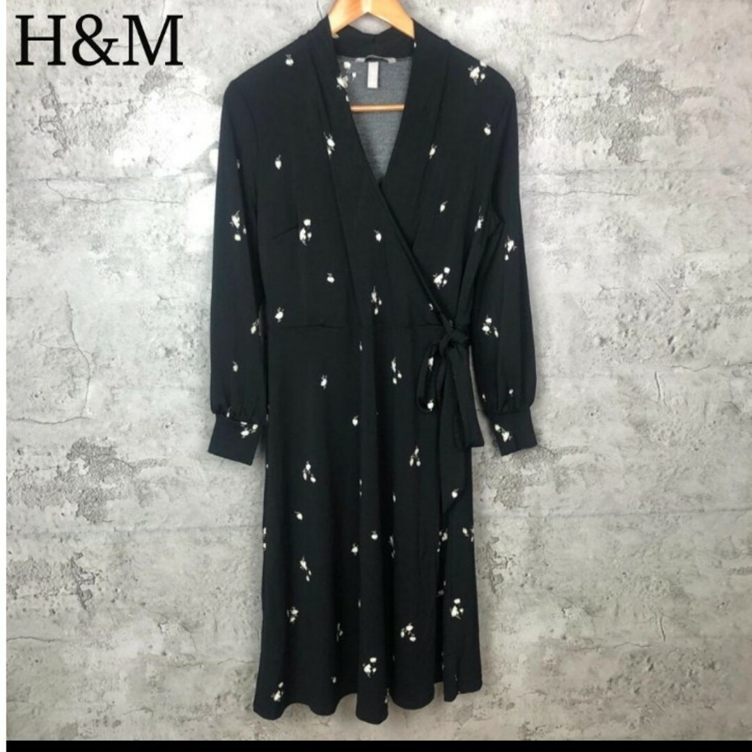 H&M(エイチアンドエム)のとまと様専用　H&M　カシュクール　ワンピース　花柄 レディースのワンピース(ひざ丈ワンピース)の商品写真