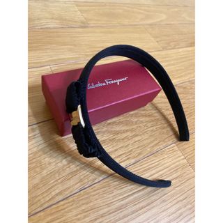 フェラガモ(Ferragamo)の【フェラガモ】ヴァラリボンカチューシャ(カチューシャ)