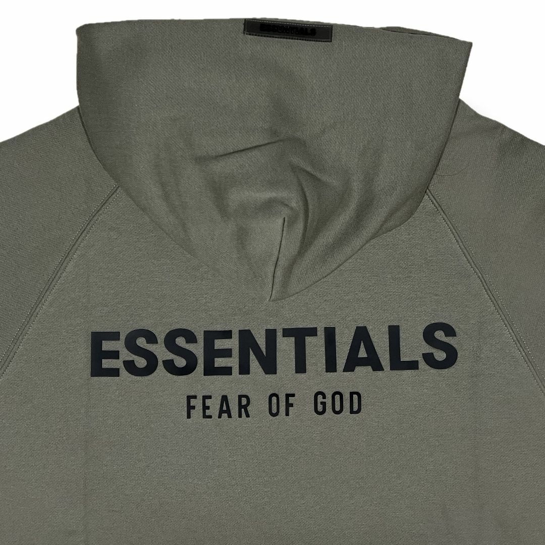 FEAR OF GOD(フィアオブゴッド)のFOG エッセンシャルズ バックロゴ プルオーバーパーカー ink M メンズのトップス(パーカー)の商品写真