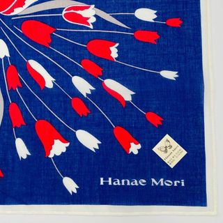 ハナエモリ(HANAE MORI)の★Hanae Mori★ ハンカチ 花 綿100％ ネイビー シール付き未使用品(ハンカチ)