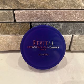 リバイタル(REVITAL)のリバイタル　エマルジョンパクト　オークル10(ファンデーション)