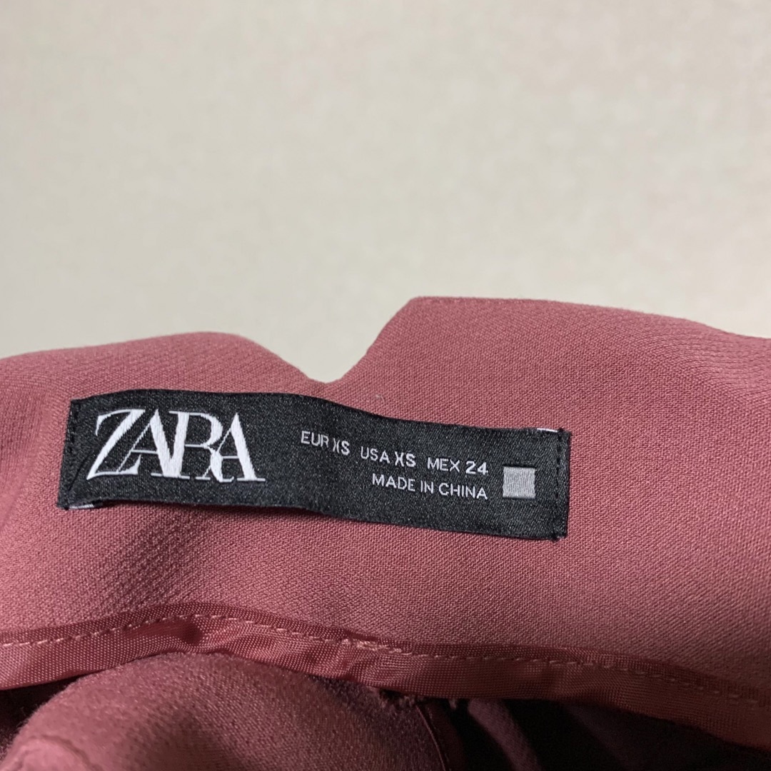 ZARA(ザラ)のザラ ハイウエスト テーパードパンツ XS ピンク 完売品 大人気 レディースのパンツ(カジュアルパンツ)の商品写真