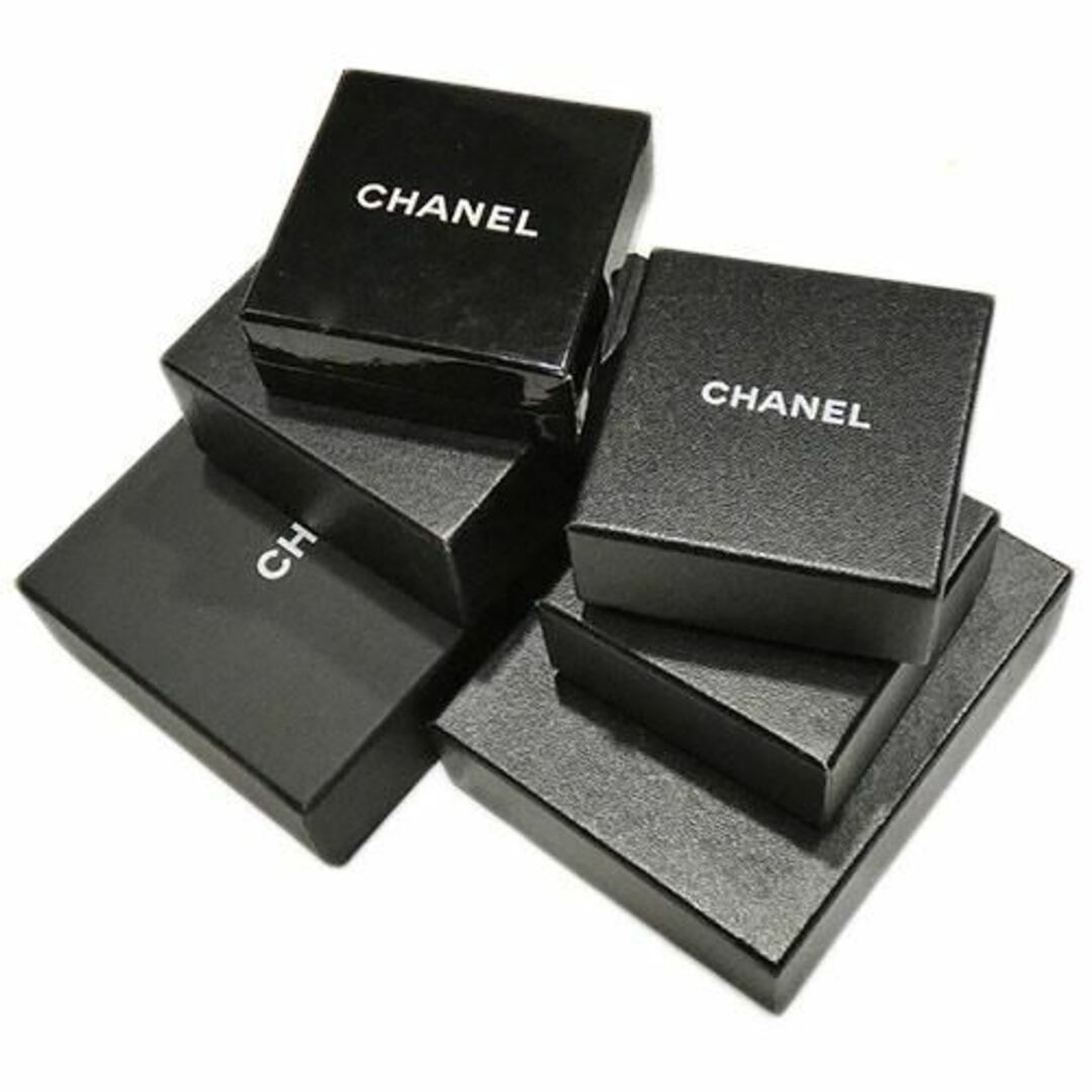 CHANEL(シャネル)のシャネル アクセサリー CHANEL メッキ CC ココマーク ラウンド 丸型 イヤリング ゴールド レディース JJS04024 レディースのアクセサリー(イヤリング)の商品写真