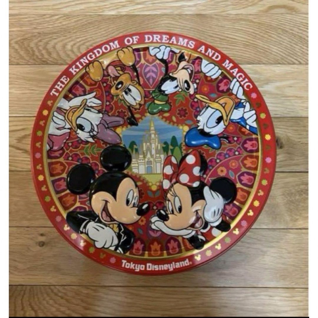Disney(ディズニー)のディズニー　空き缶　円形　丸形 インテリア/住まい/日用品のキッチン/食器(容器)の商品写真