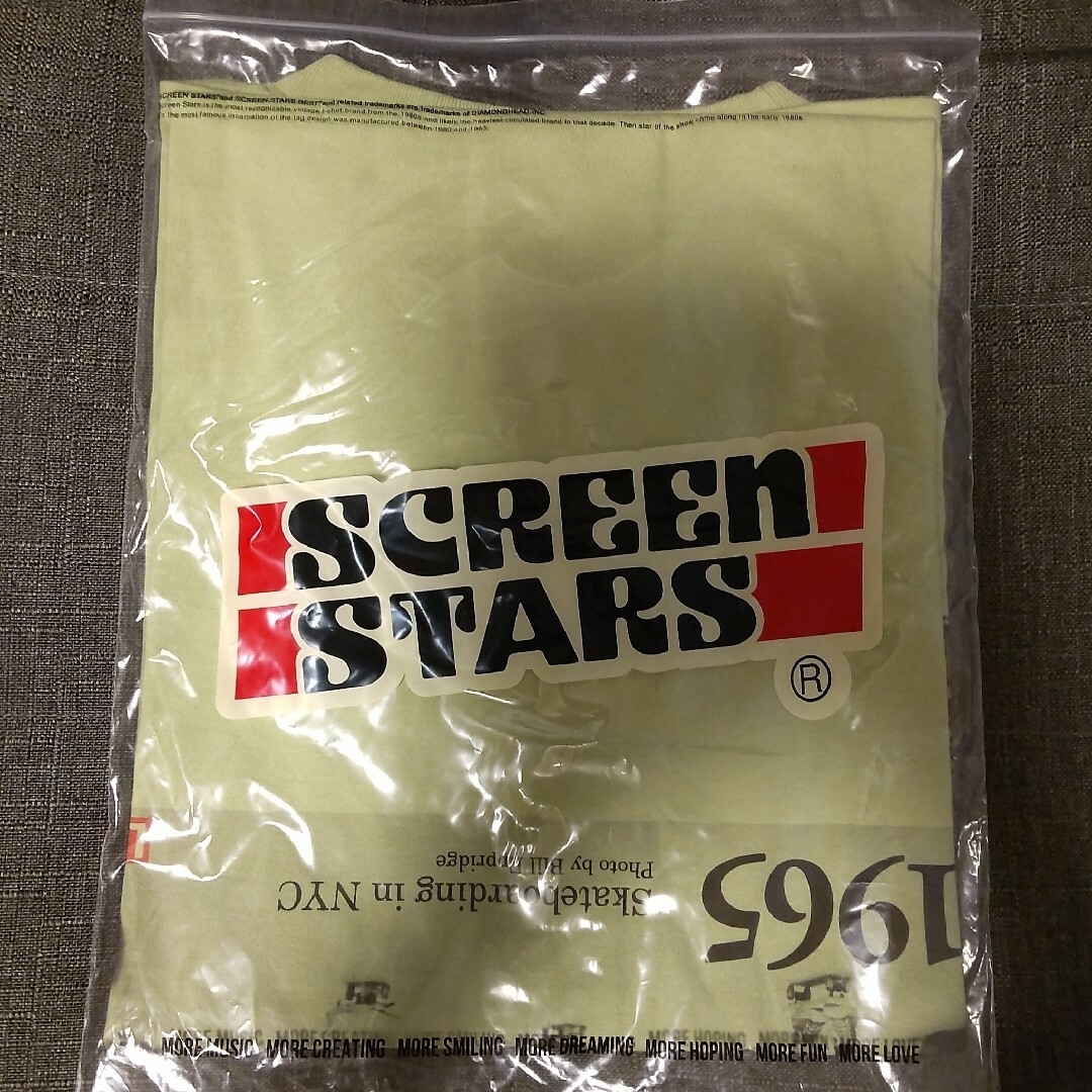 【美品】新品未使用　SCREEM STARS　Tシャツ　半袖　L　ピスタチオ メンズのトップス(Tシャツ/カットソー(半袖/袖なし))の商品写真