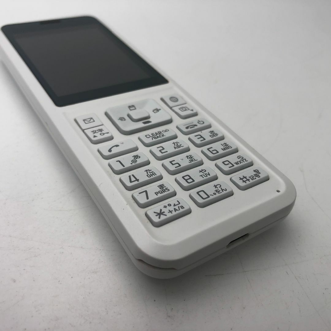 1212 SIMフリー softbank Simply B 701SI 中古 白 スマホ/家電/カメラのスマートフォン/携帯電話(携帯電話本体)の商品写真