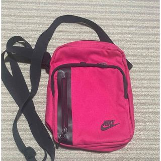 ナイキ(NIKE)のNIKEショルダーバッグ(ショルダーバッグ)