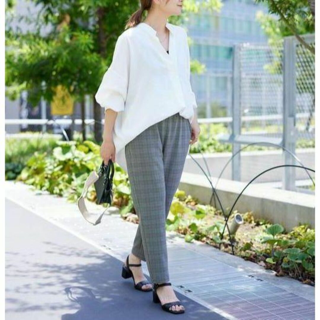 JOURNAL STANDARD(ジャーナルスタンダード)のスタンド プルオーバー ブラウス【 WHITE 】ジャーナルスタンダード レディースのトップス(シャツ/ブラウス(長袖/七分))の商品写真