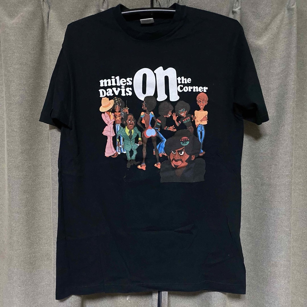 Supreme(シュプリーム)の確実正規品 Supreme Miles Daves Tee Black M メンズのトップス(Tシャツ/カットソー(半袖/袖なし))の商品写真