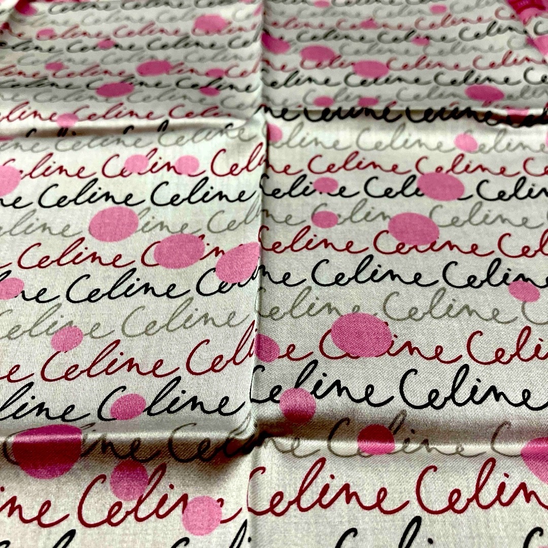 CEFINE(セフィーヌ)のCELINE  ハンカチ　ロゴプリント　マカダム新品未使用シール付き レディースのファッション小物(ハンカチ)の商品写真