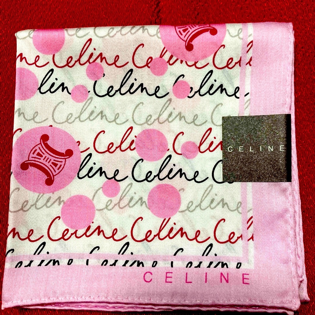 CEFINE(セフィーヌ)のCELINE  ハンカチ　ロゴプリント　マカダム新品未使用シール付き レディースのファッション小物(ハンカチ)の商品写真