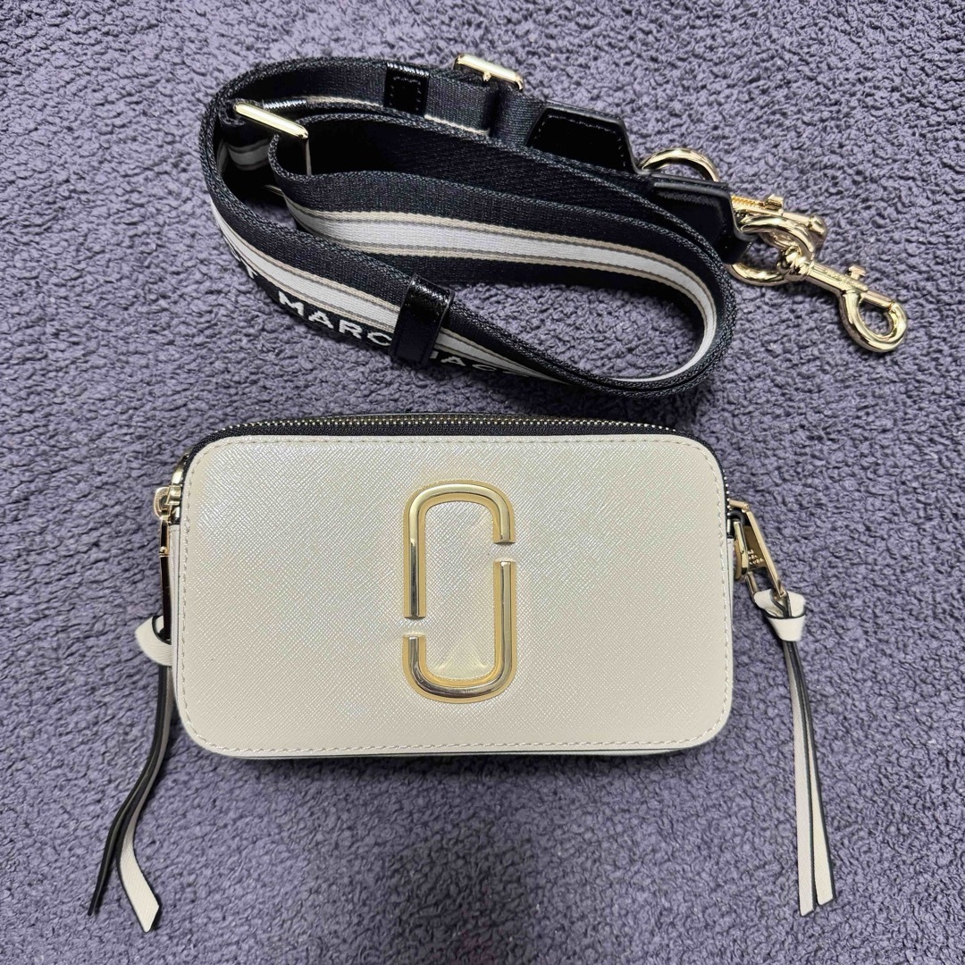 MARC JACOBS(マークジェイコブス)の【GW限定値下】MARCJACOBS スナップショット カメラバッグ ホワイト  レディースのバッグ(ショルダーバッグ)の商品写真