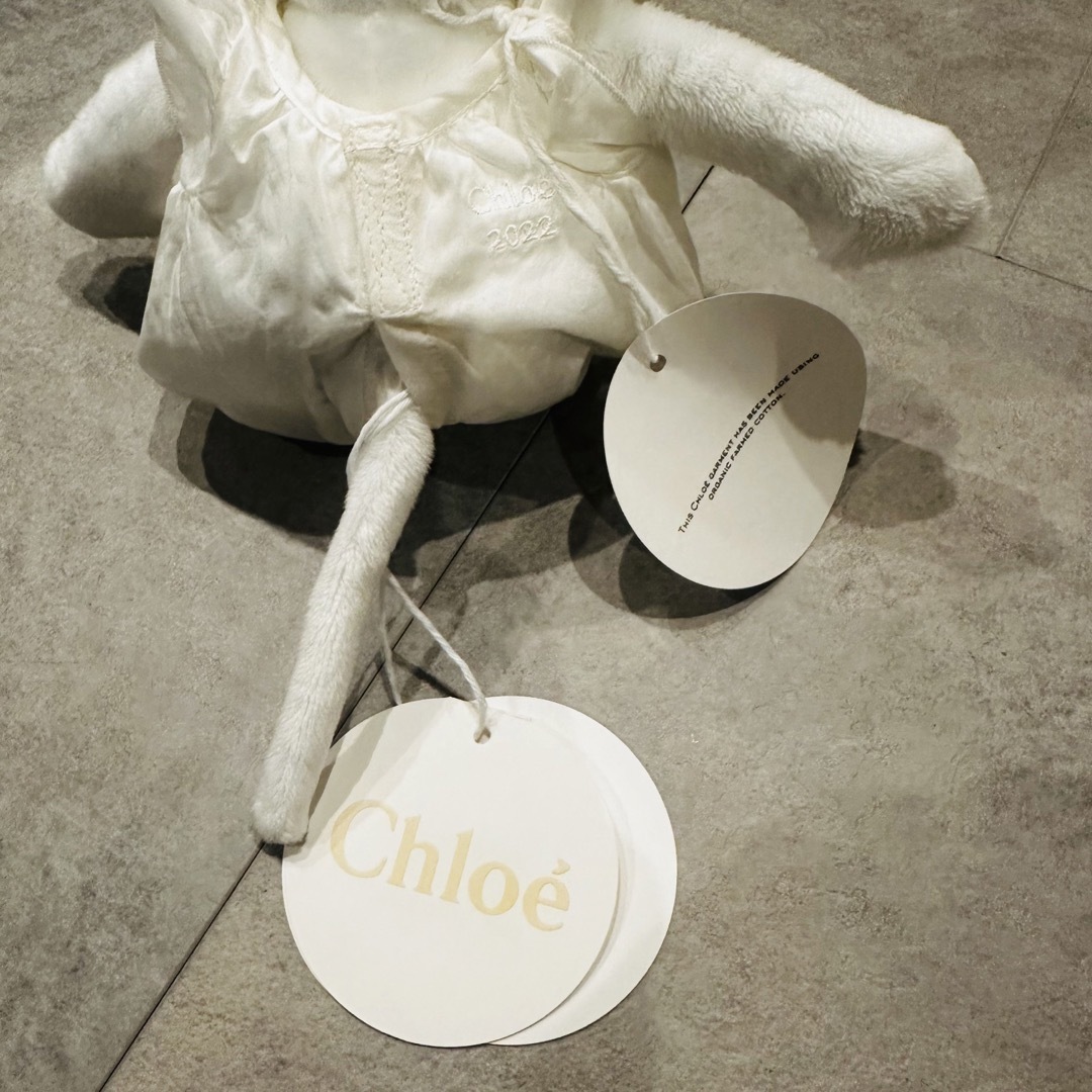 Chloe(クロエ)の新品Chloe Doudou Topolino Bianco 22 マウスドール キッズ/ベビー/マタニティのおもちゃ(ぬいぐるみ/人形)の商品写真