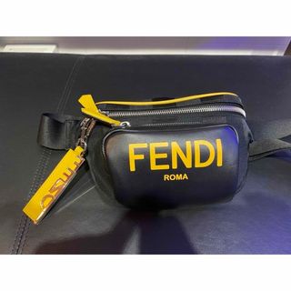 FENDI - フェンディ　ブラックナイロンボディバック　バイマ購入