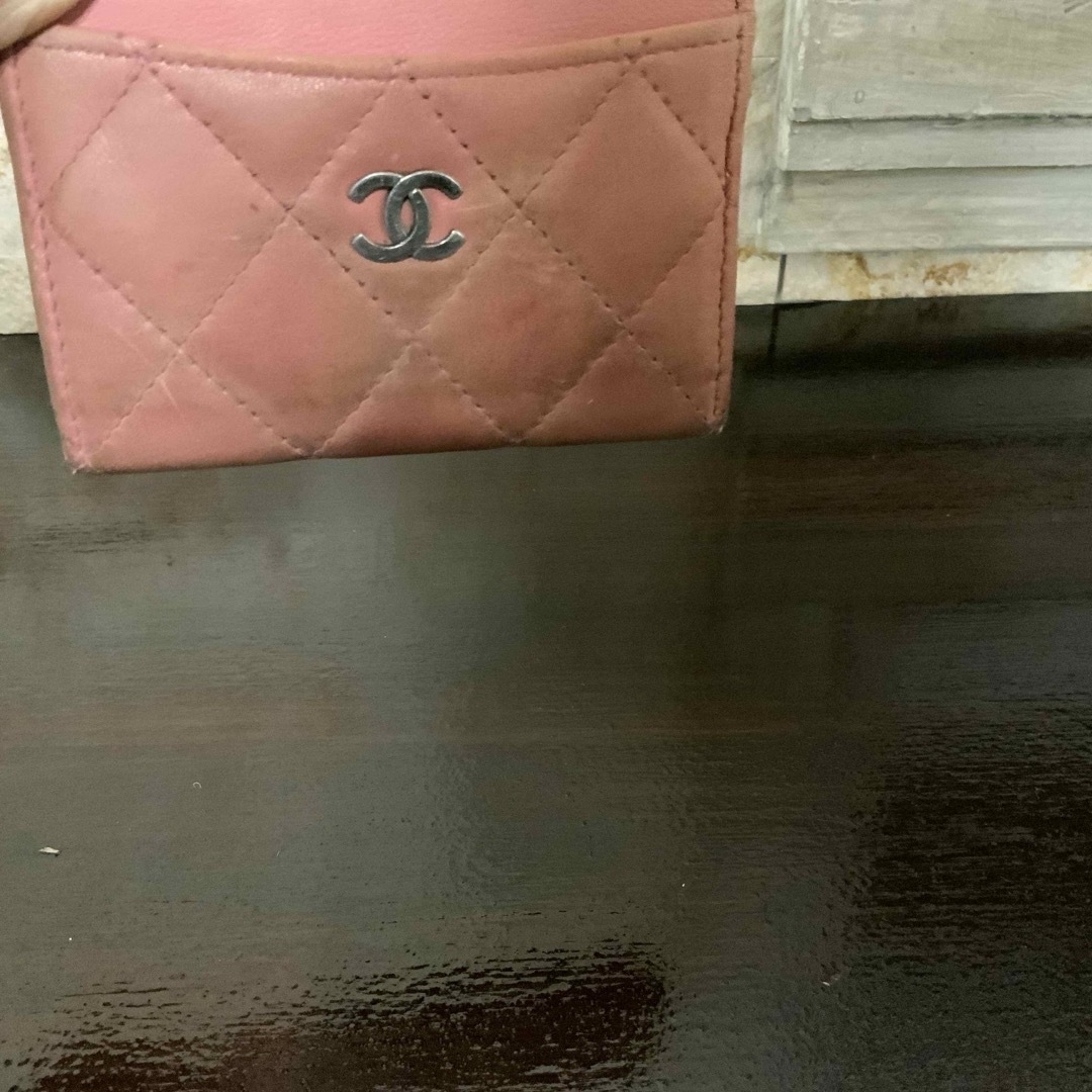 CHANEL(シャネル)のシャネルカードケース レディースのファッション小物(名刺入れ/定期入れ)の商品写真