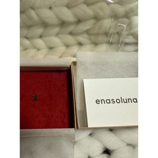 enasoluna 福ピアス