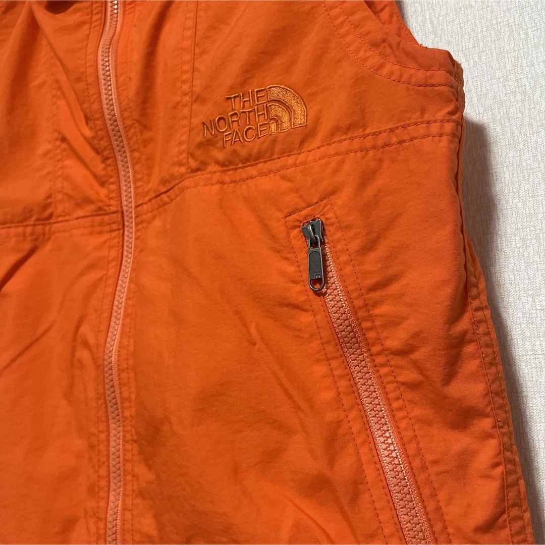 THE NORTH FACE(ザノースフェイス)のTHE NORTH FACE フード付きベスト キッズ/ベビー/マタニティのキッズ服男の子用(90cm~)(ジャケット/上着)の商品写真